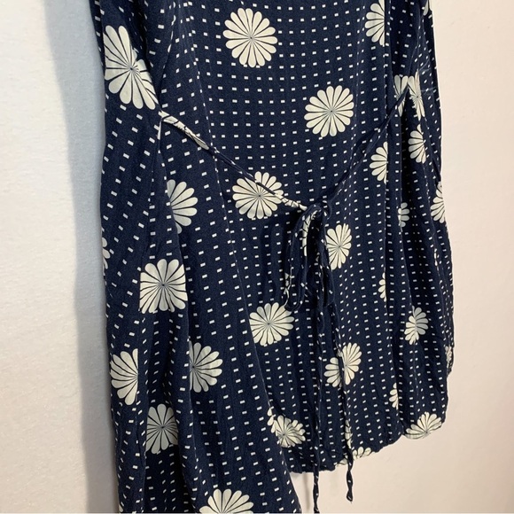 ModCloth Y2K Blue Daisy Babydoll Tank Top - Picture 5 of 8